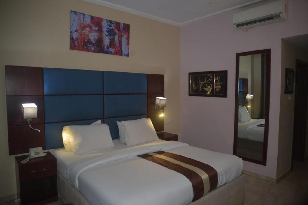 De Santos Hotel Agege Kültér fotó