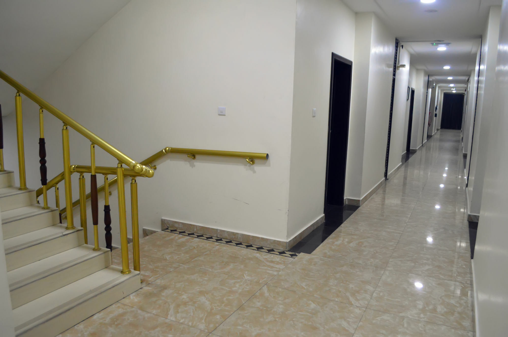 De Santos Hotel Agege Kültér fotó